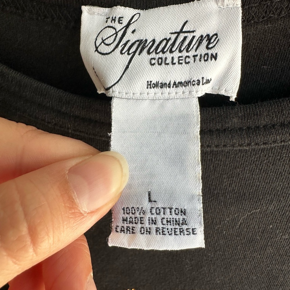 The signature Collection size large rhinestone tee - Picture 3 of 4
